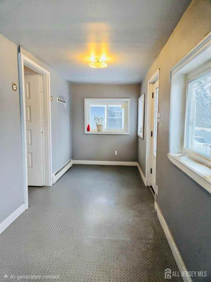 1912 Montgomery St - Photo 4 of 36