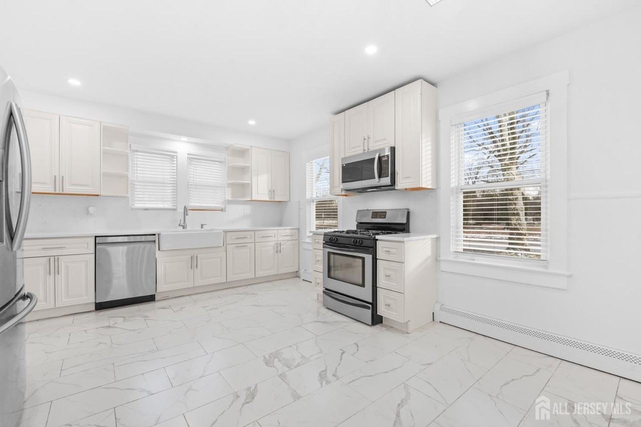 339 Plainsboro Rd - Photo 3 of 16