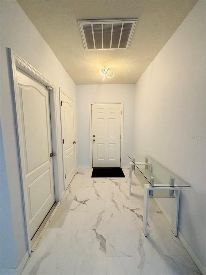 12107 Barnsley Reserve Pl - Photo 3 of 29