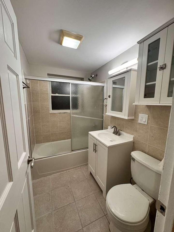 6019 N Fairfield Ave - Photo 6 of 8