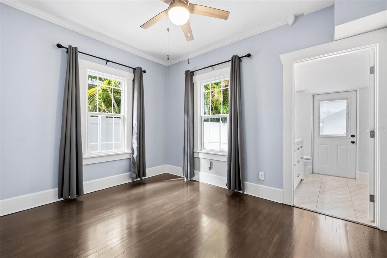 313 23rd Ave N - Photo 6 of 43