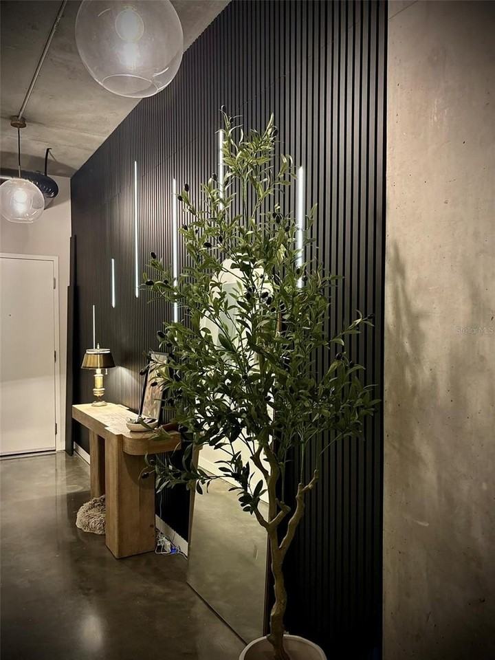 1212 E Whiting St #201 - Photo 5 of 25