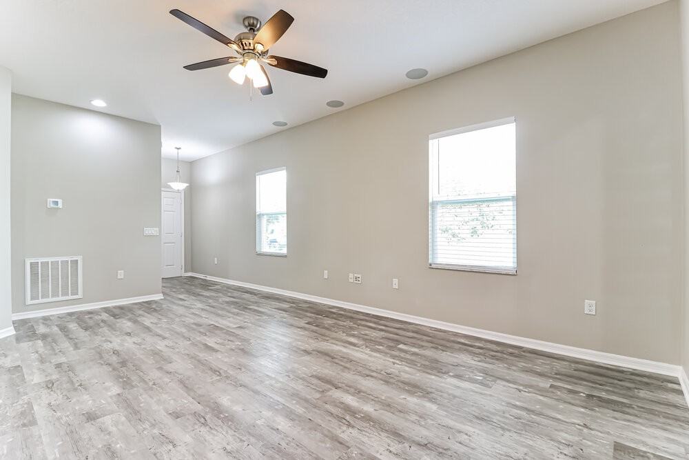 13402 Kent Bradley St - Photo 3 of 16