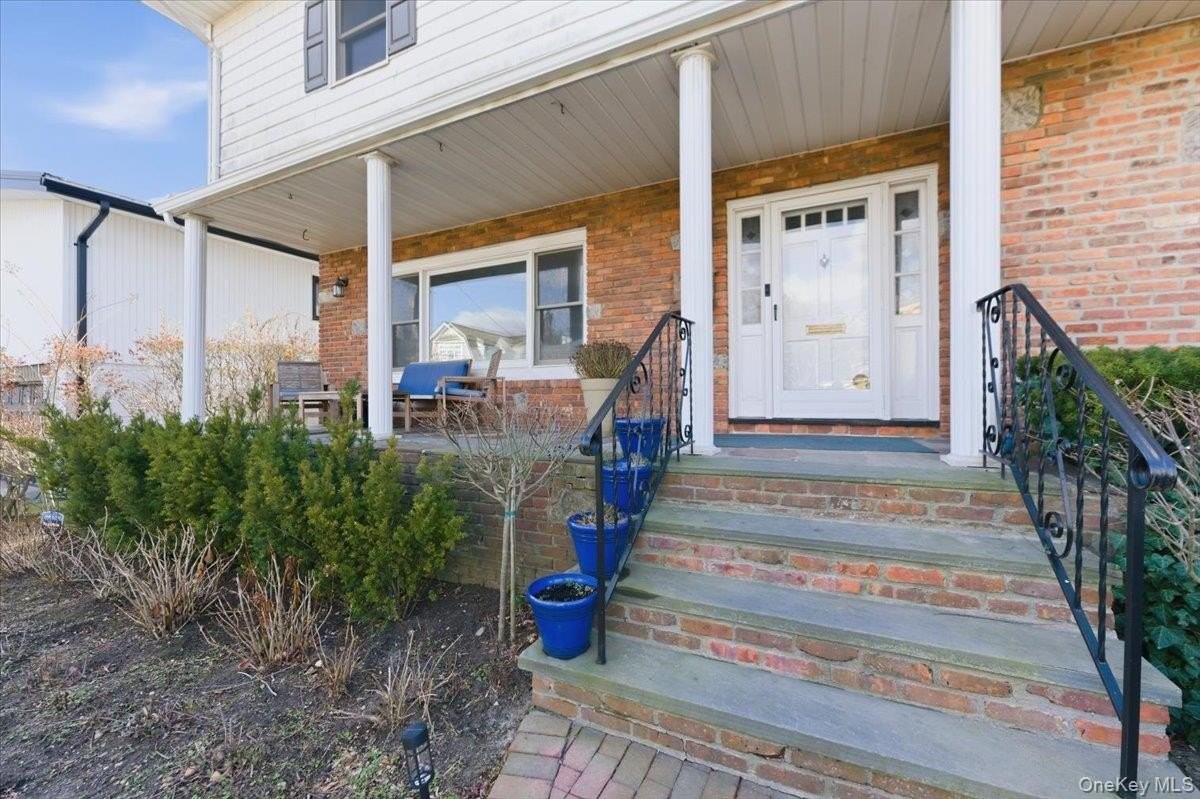 1495 Bay Blvd - Photo 2 of 41