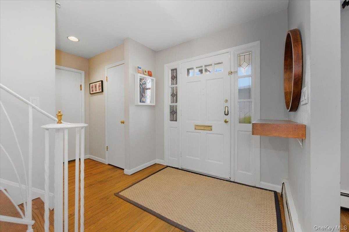 1495 Bay Blvd - Photo 4 of 41