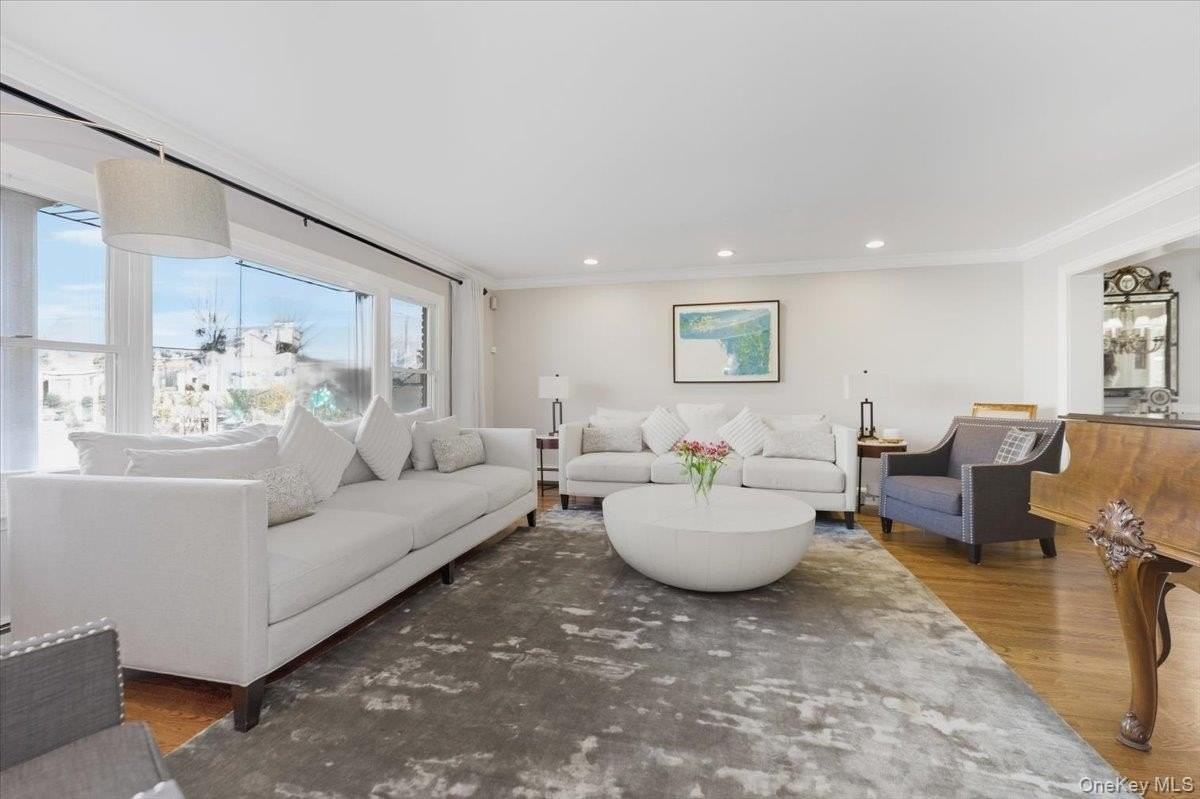 1495 Bay Blvd - Photo 6 of 41