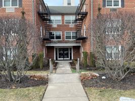 featured image of 124 S Park Ave Apt 1q #1Q