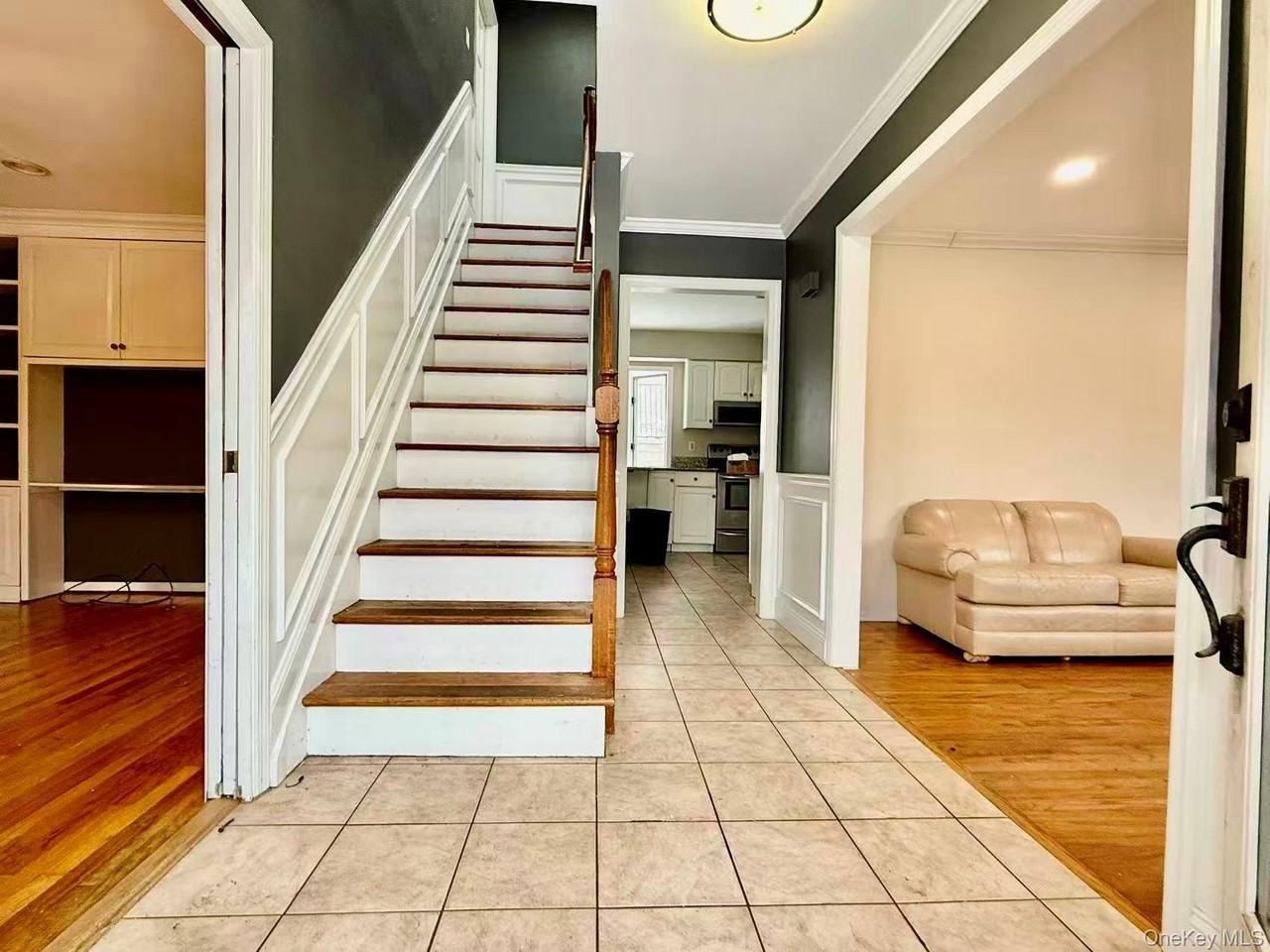 33 Pilgrim Dr - Photo 3 of 15