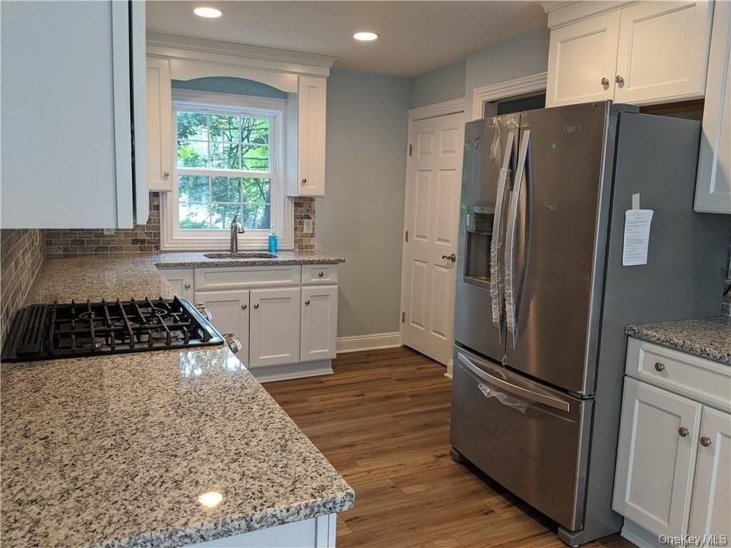 22 Wheeler Ave - Photo 5 of 15