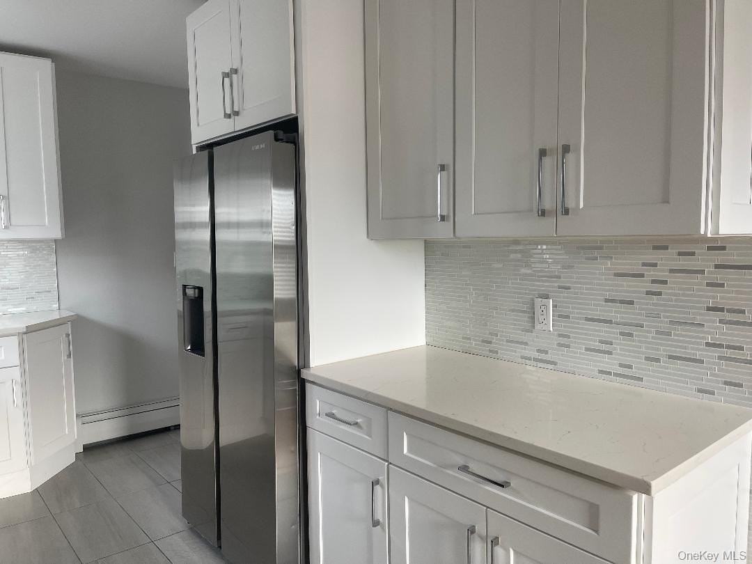 459 E Chester Street unit: Upper - Photo 5 of 22