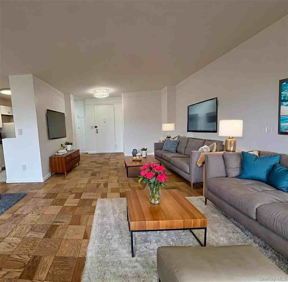 16 Lake St Apt 7b #7B