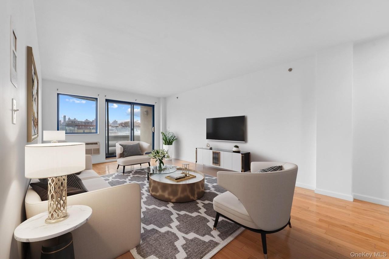 3080 21st St Apt 6c #6C - Photo 4 of 14