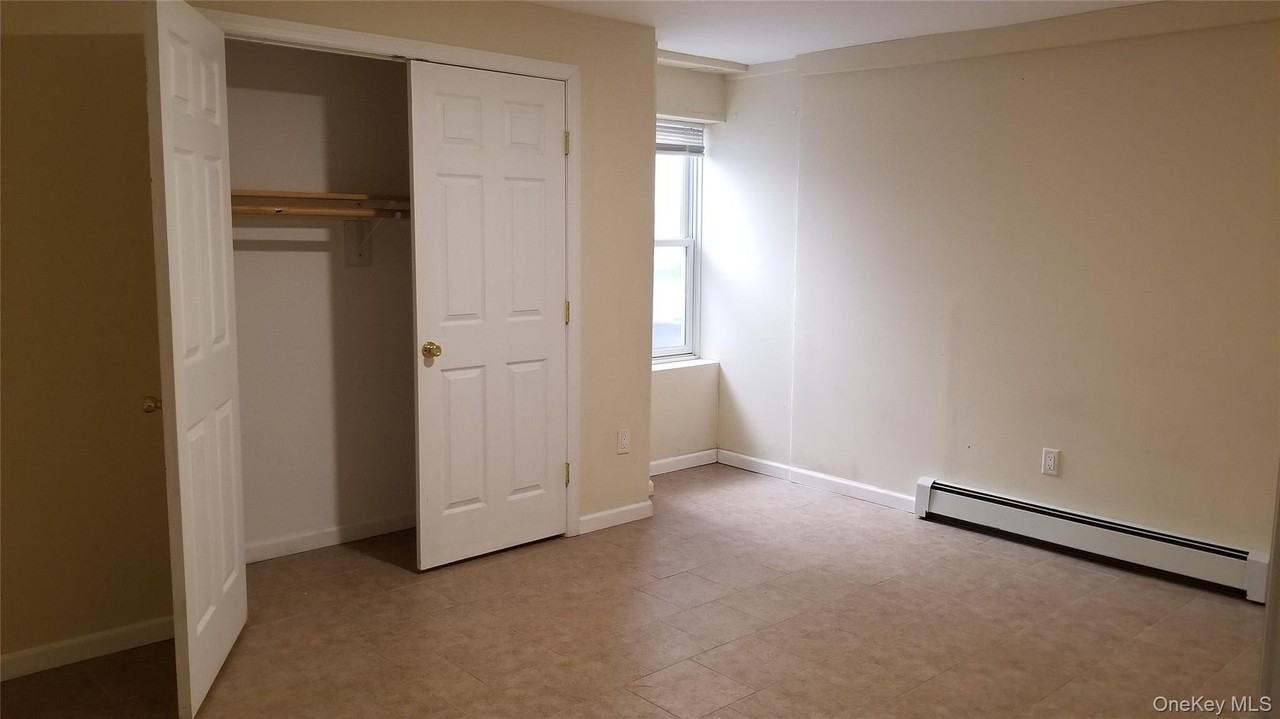 27 Inwood Ave - Photo 2 of 4