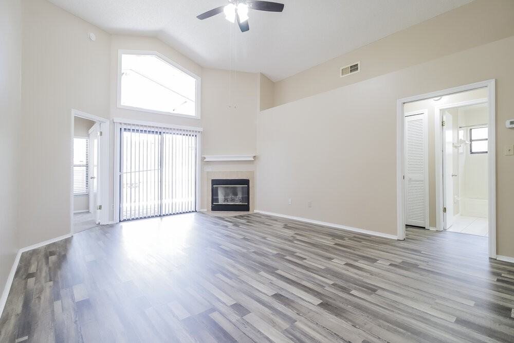 164 Lakebreeze Cir - Photo 5 of 16