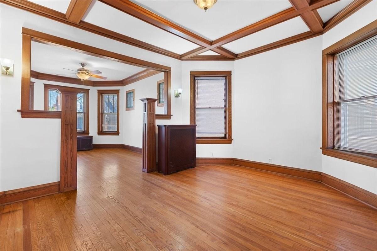 4226 N Sawyer Ave Unit 1 #1 - Photo 4 of 10