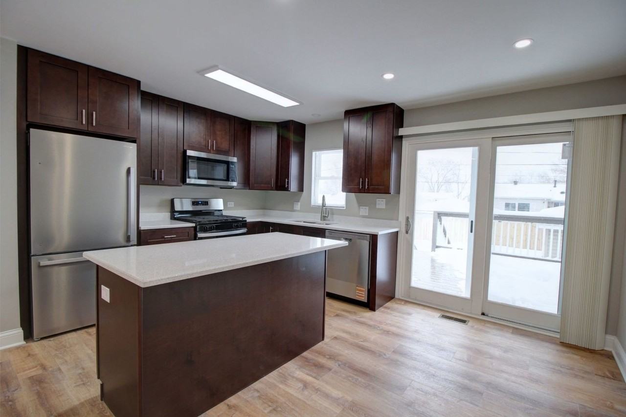 225 Haller Ave - Photo 5 of 19