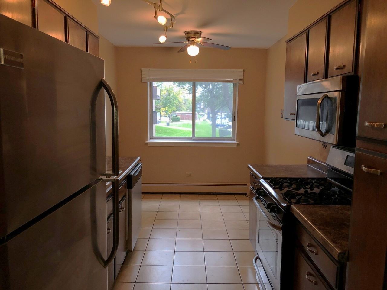 1331 S Finley Rd Apt 208 #208 - Photo 5 of 11