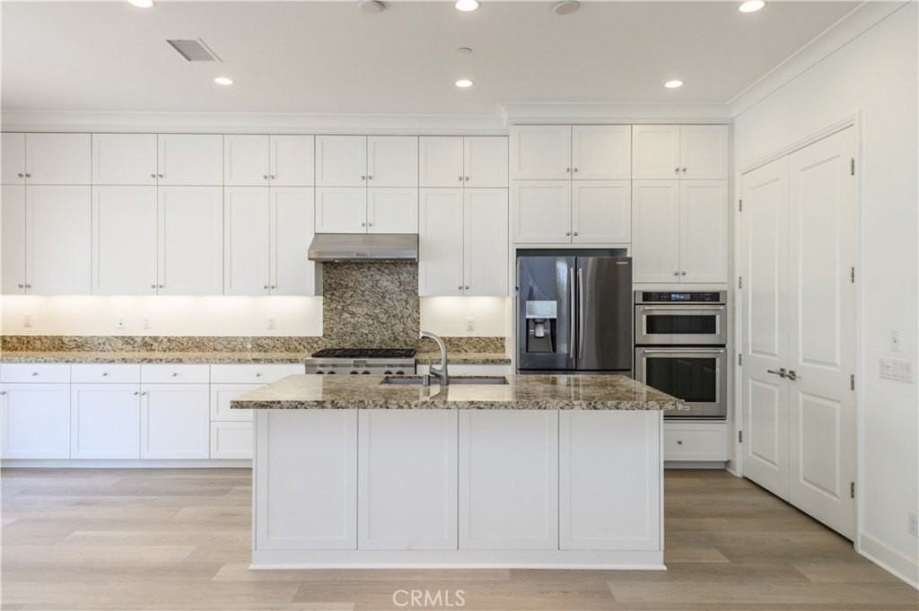 71 Stetson - Photo 2 of 43