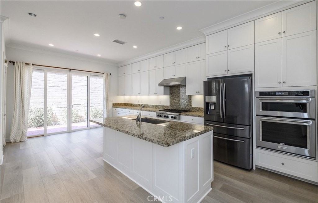 71 Stetson - Photo 4 of 43