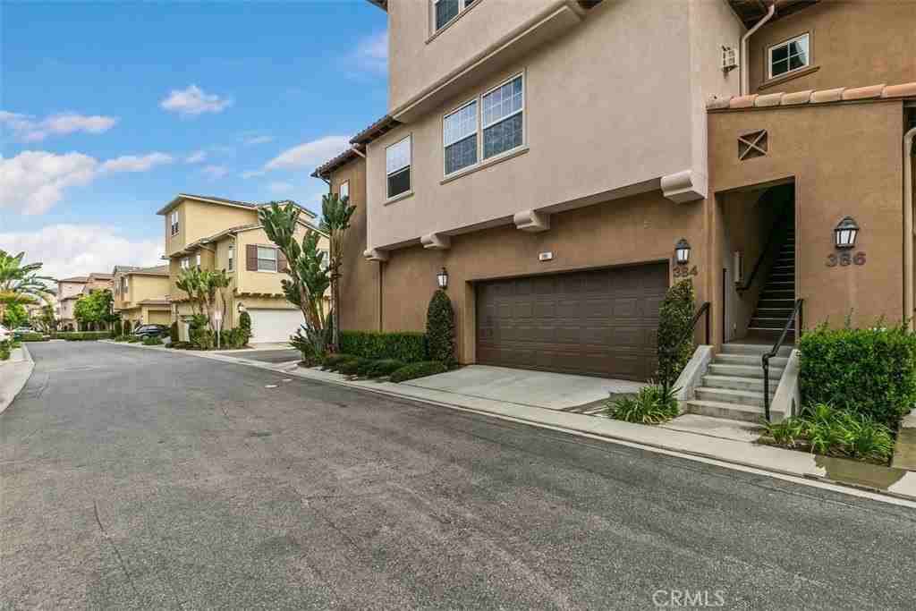 386 Quail Rdg - Photo 2 of 26