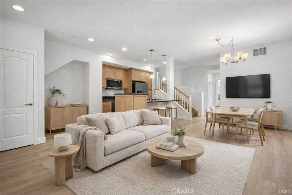 5410 W 149th Pl #7 - Photo 4 of 21