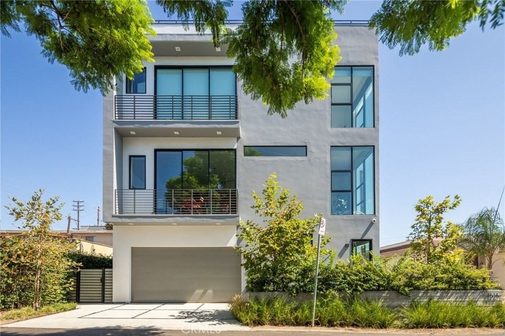 1616 Amherst Ave - Photo 2 of 21