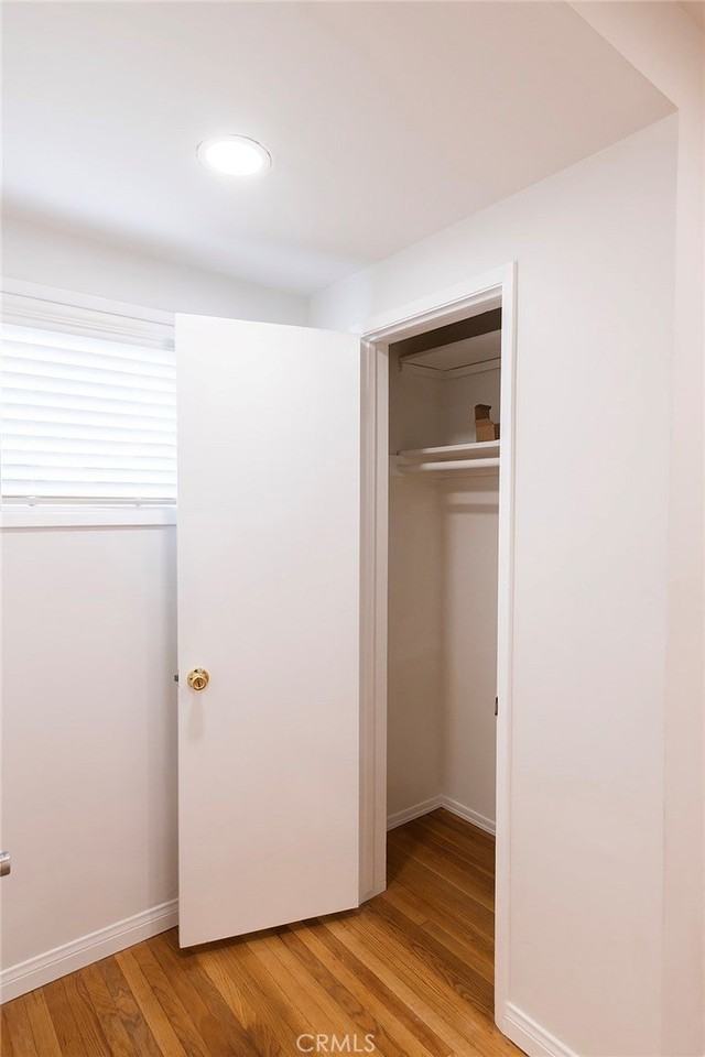 5310 Wilma St - Photo 4 of 28