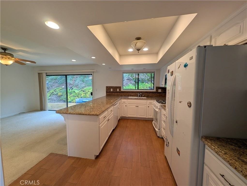 1086 Monte Sereno Dr - Photo 2 of 20