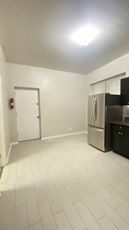 2641 W Haddon Ave - Photo 2 of 10