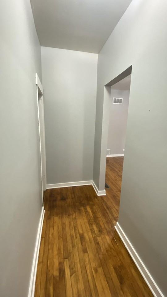 2641 W Haddon Ave - Photo 4 of 10