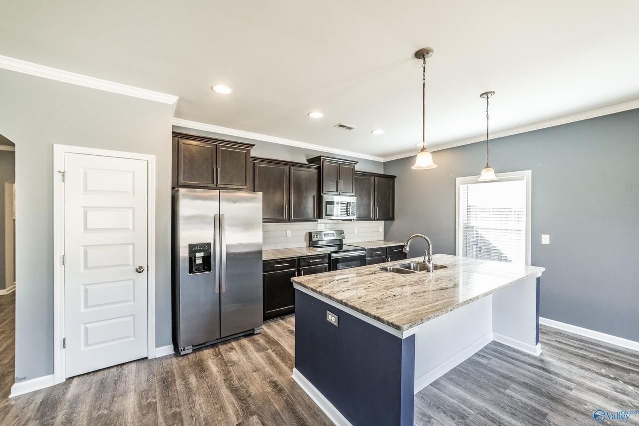 7492 Chaco St Se - Photo 7 of 47