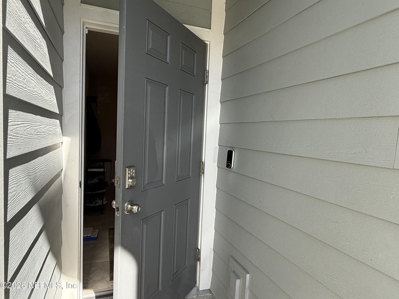 5885 Creekside Crossing Dr - Photo 2 of 33