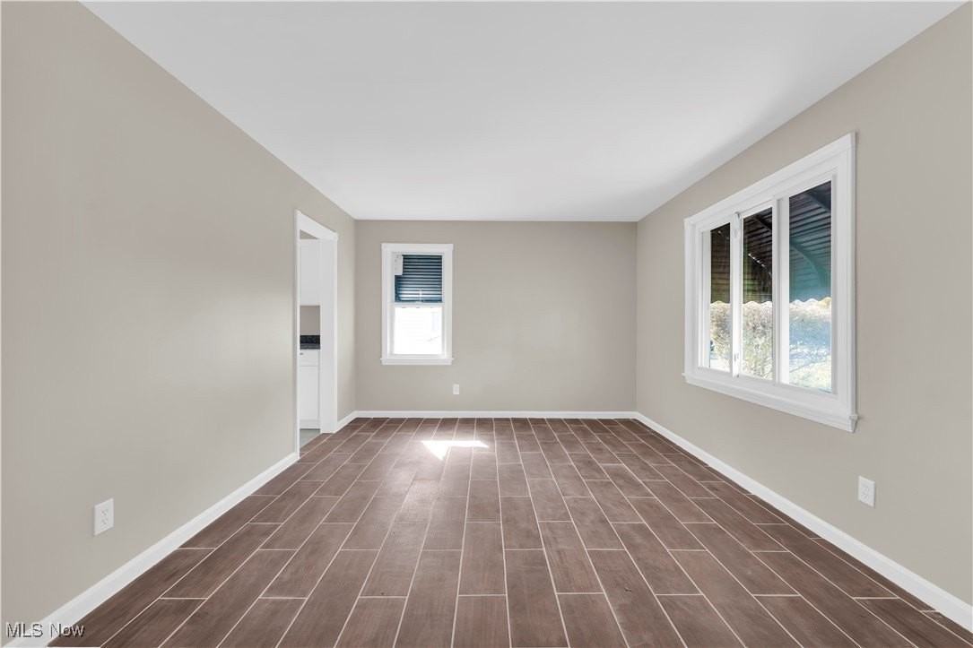 23198 Gay St - Photo 5 of 24