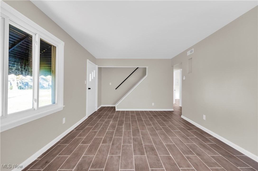 23198 Gay St - Photo 6 of 24