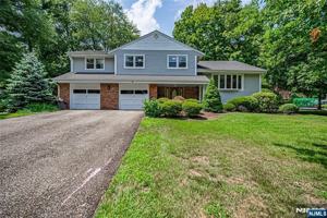 featured image of 71 Columbus Rd