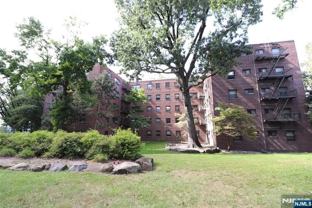 3071 Edwin Ave Apt 1b - Photo 1 of 1