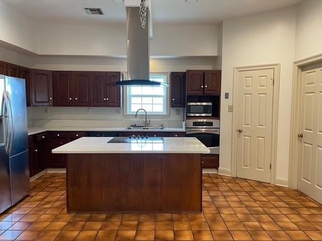 1 Tara Pl - Photo 5 of 18