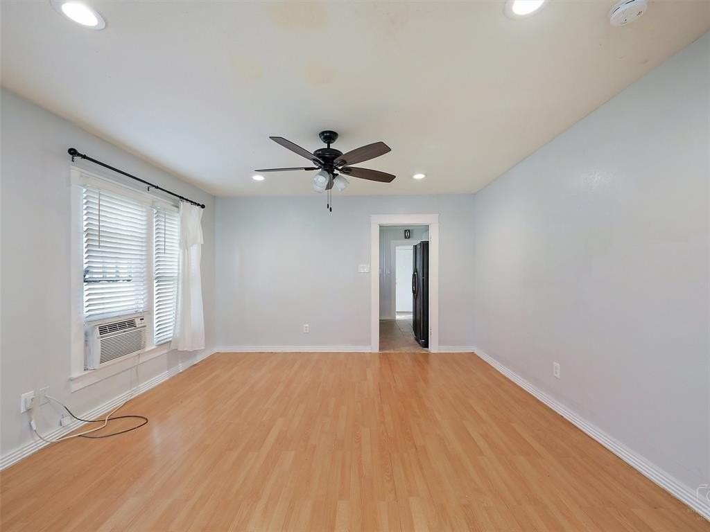 105 E Hunt St - Photo 6 of 25