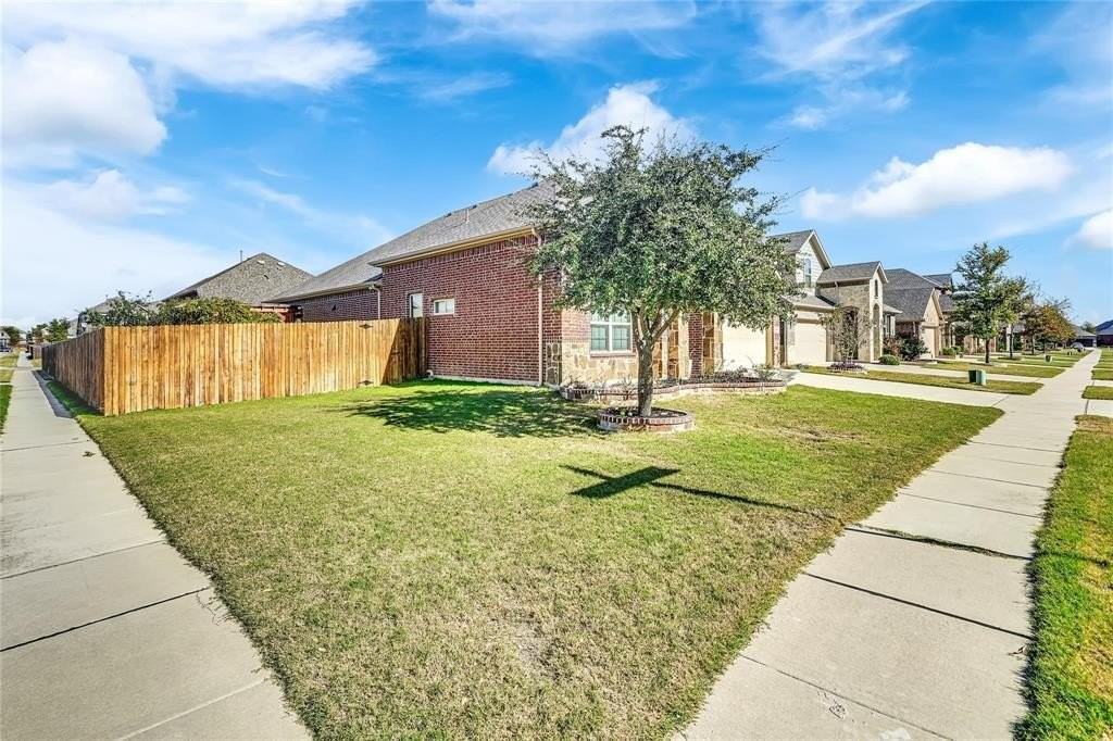 11020 Aransas Pass Pl - Photo 4 of 32