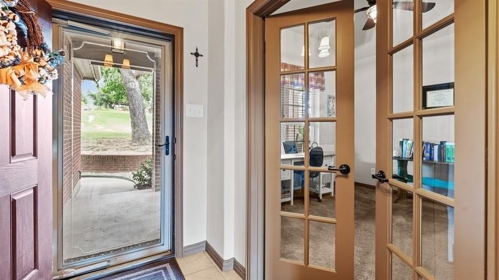 2045 Mason Pond Dr - Photo 6 of 40