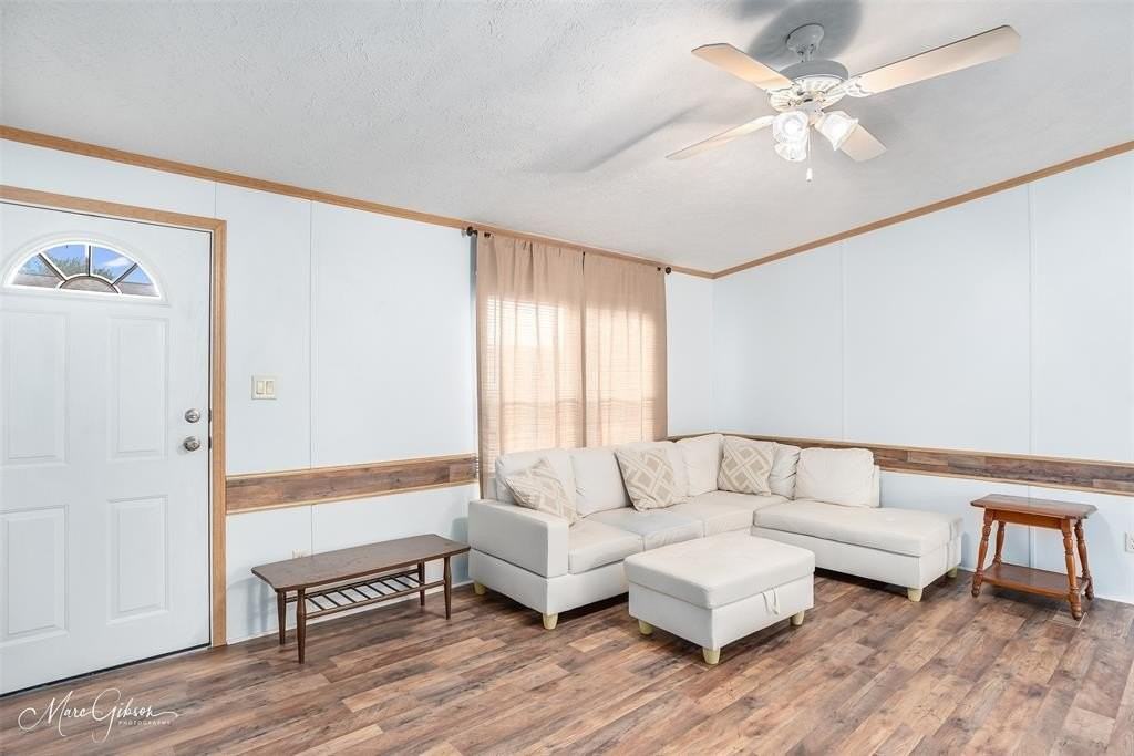 409 Glen Hbr - Photo 3 of 20