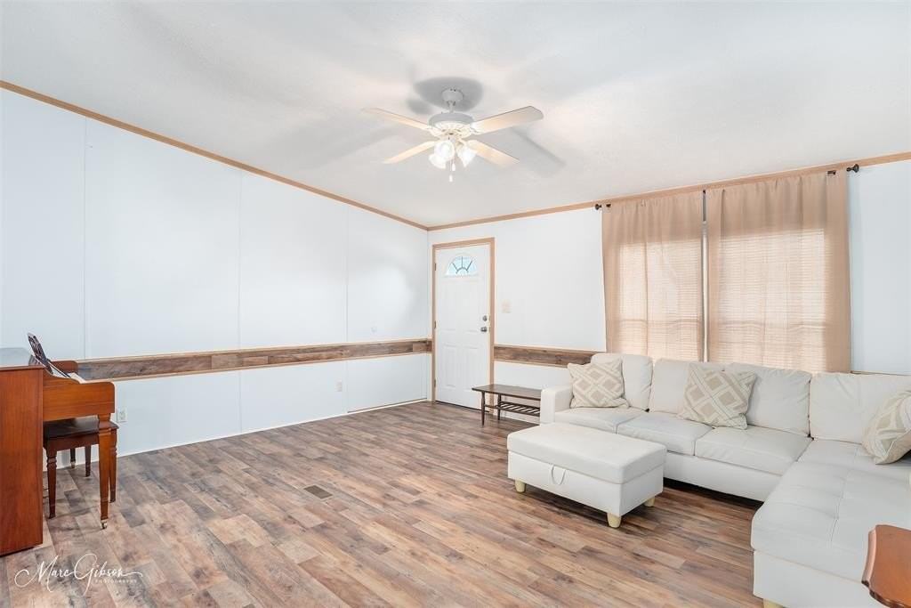 409 Glen Hbr - Photo 4 of 20