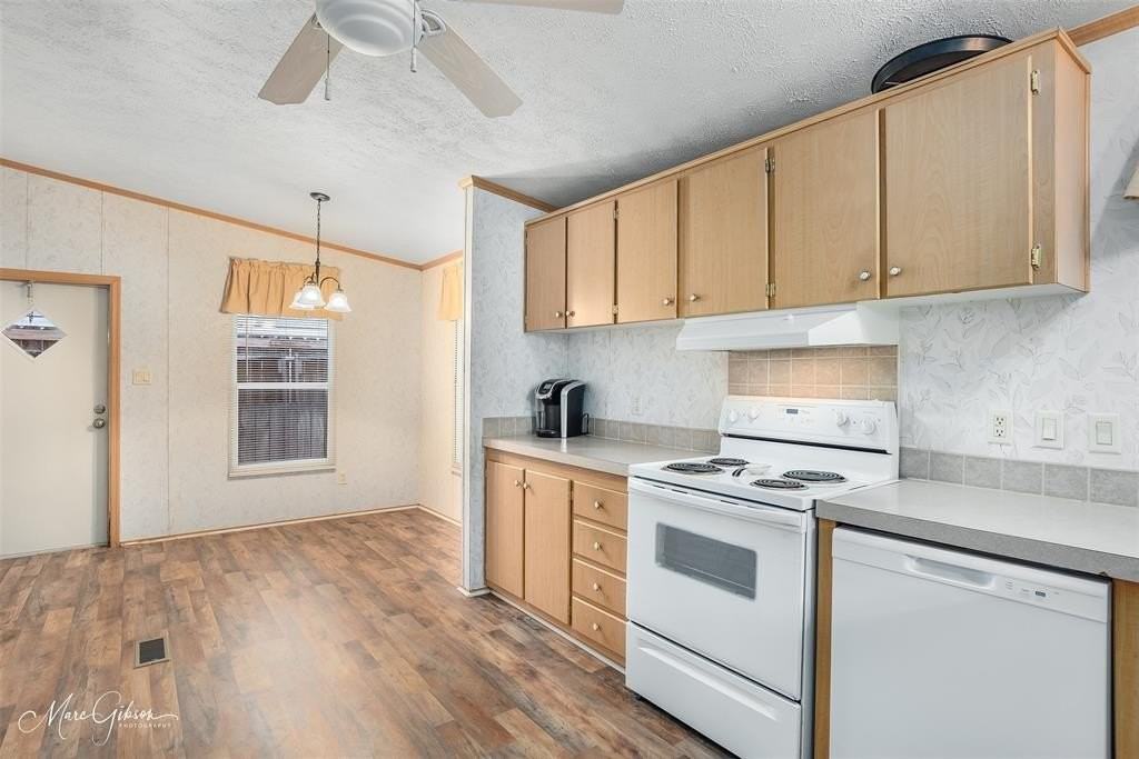 409 Glen Hbr - Photo 7 of 20