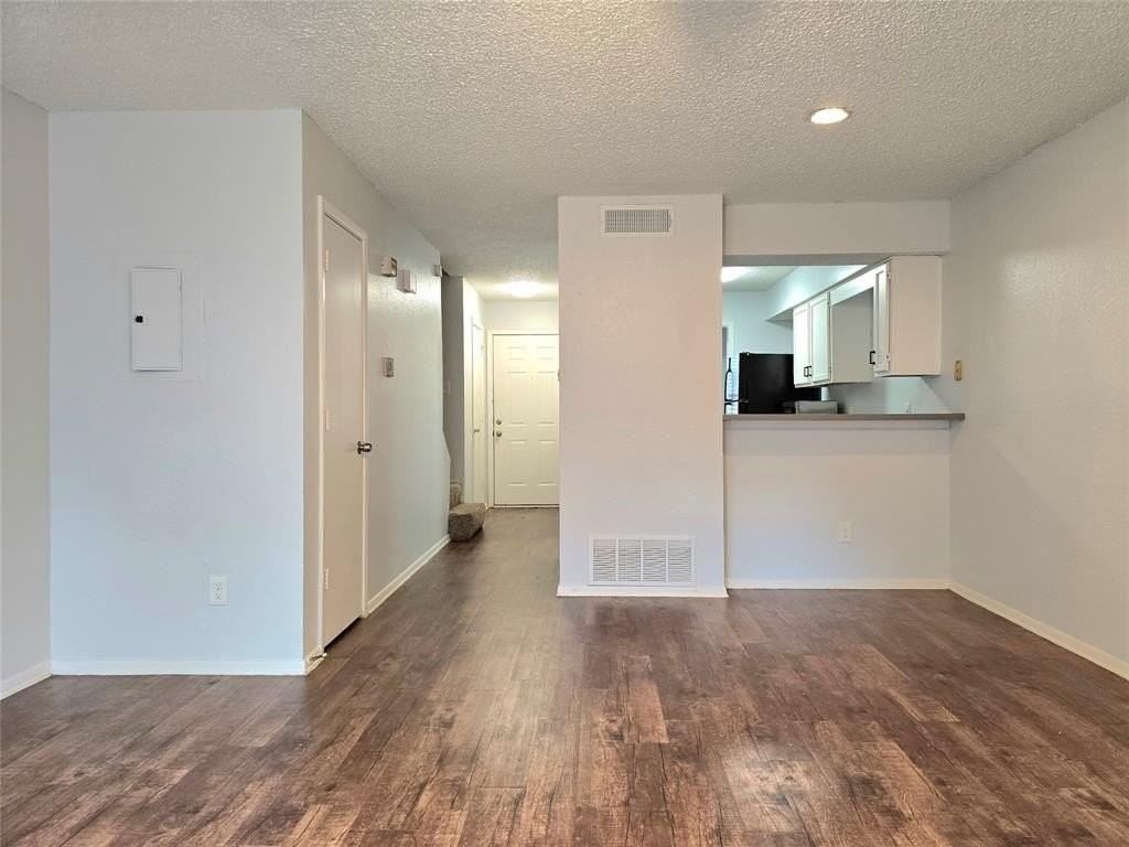 5803 Shadydell Dr #5803 - Photo 4 of 23