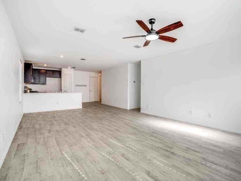 1505 Helmoken Falls Dr - Photo 6 of 19