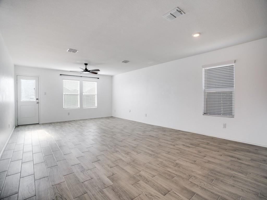 1505 Helmoken Falls Dr - Photo 7 of 19