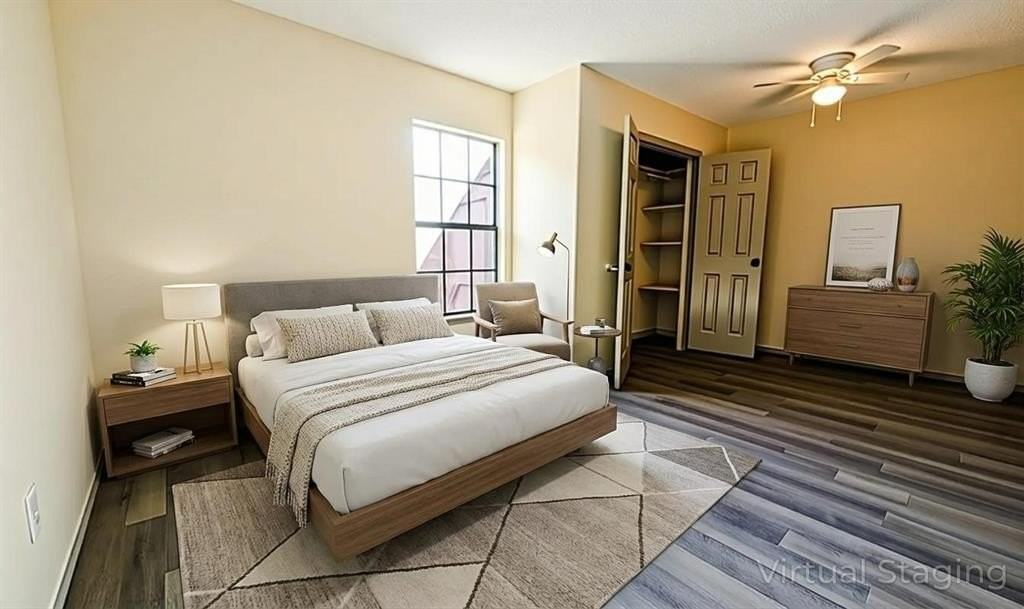 2204 Crestmeadow St - Photo 4 of 21