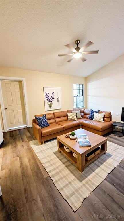 2204 Crestmeadow St - Photo 7 of 21