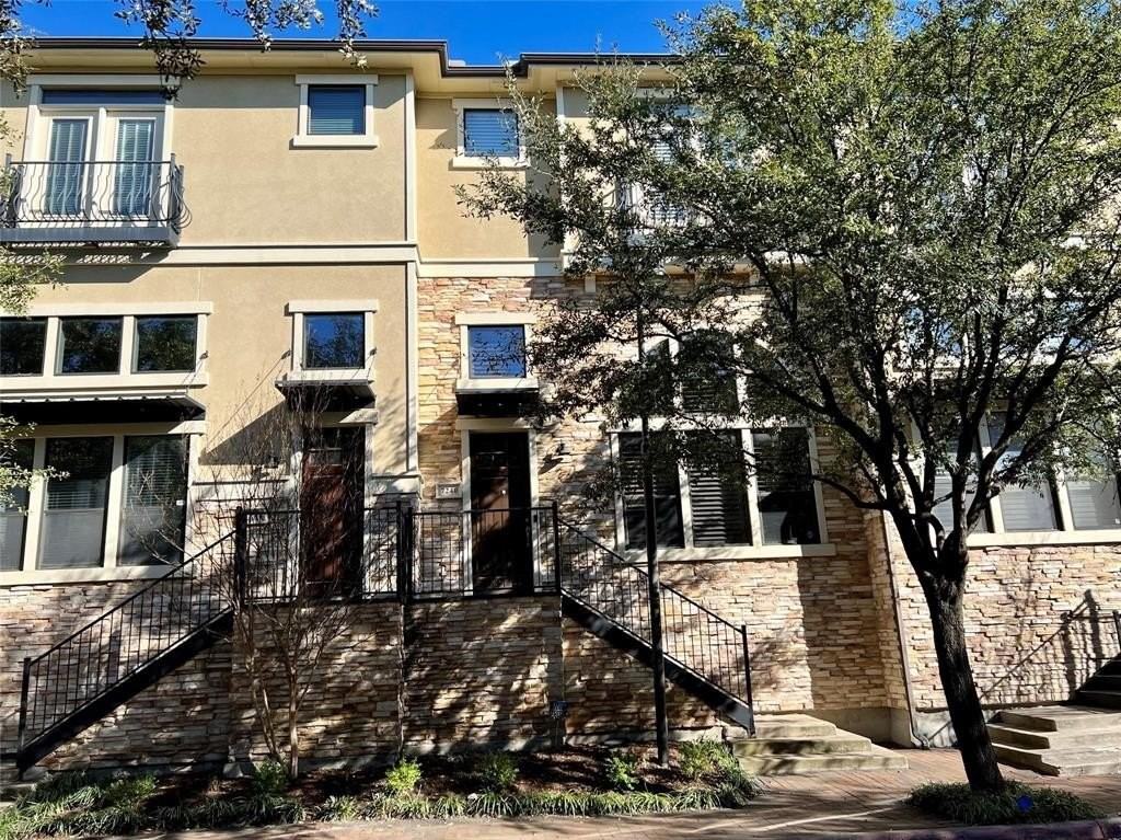 7240 Olivia Ln - Photo 2 of 11