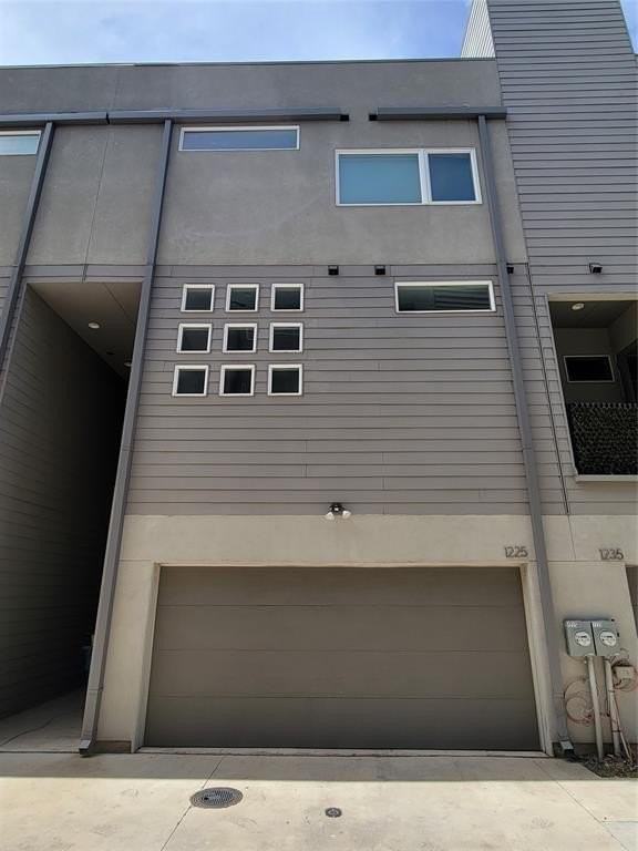 1225 Hyde Ct - Photo 2 of 28